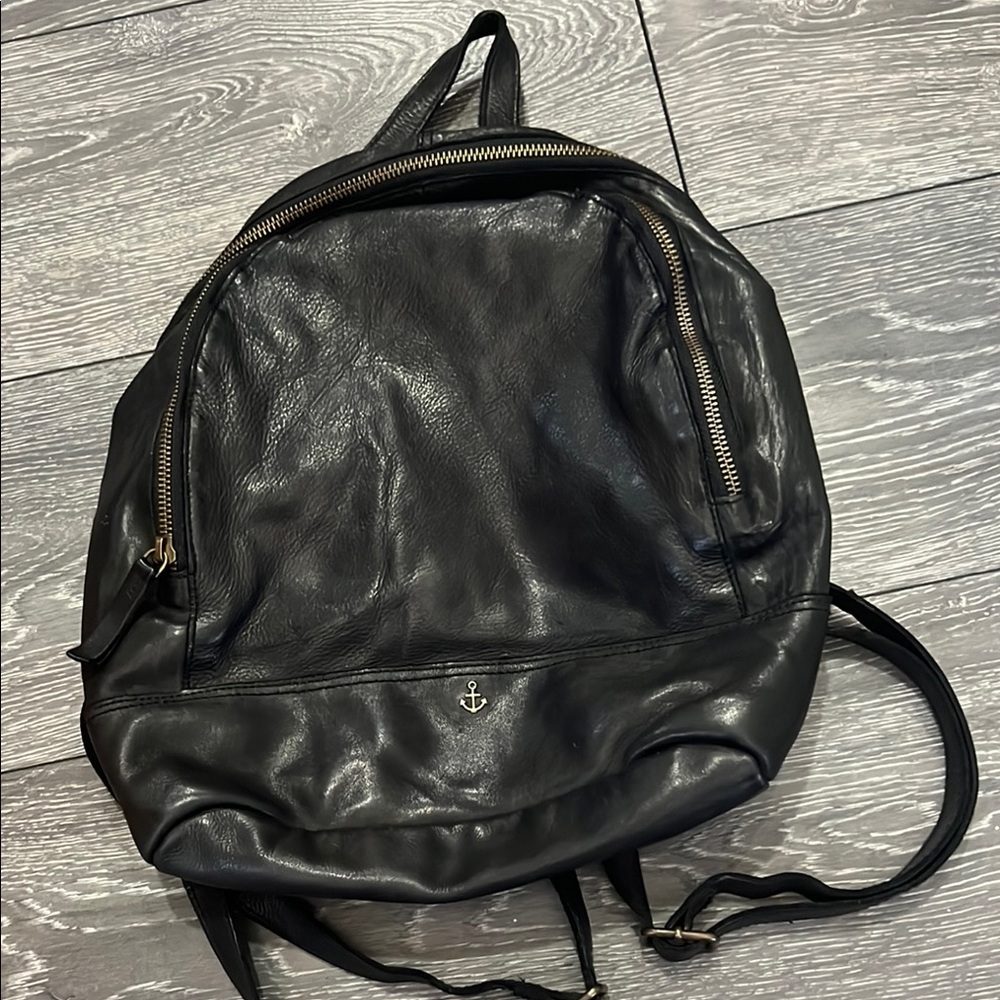 Elegant Black Leather Backpack with Anchor Detail vintage